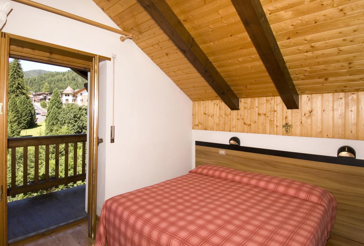 Casa Alpina Sant'Apollinare Hotel Falcade Exterior photo