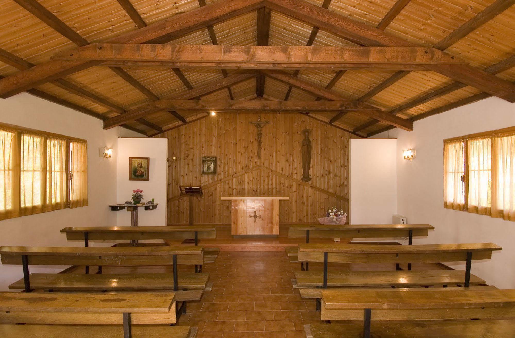 Casa Alpina Sant'Apollinare Hotel Falcade Exterior photo